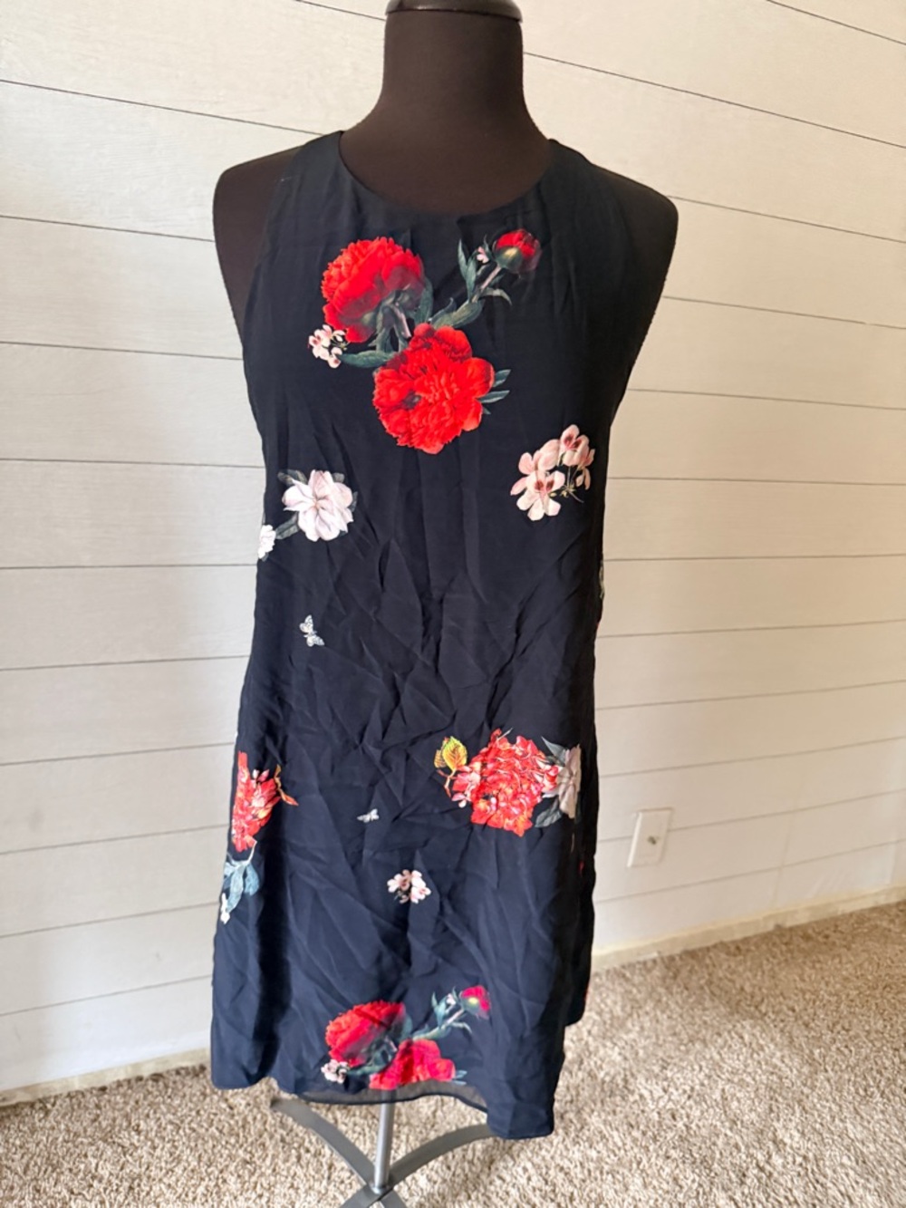 Alice + Olivia Liz Twist Back Dress in Castaway Floral - Picture 7 of 10